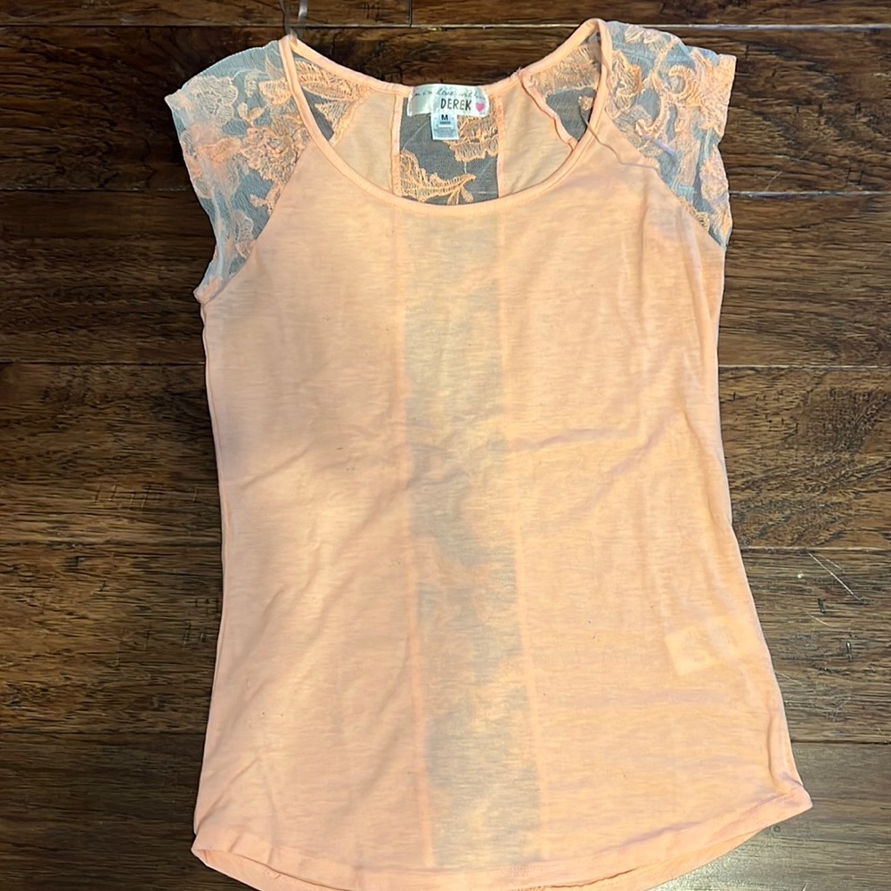 Juniors top with flower detailing